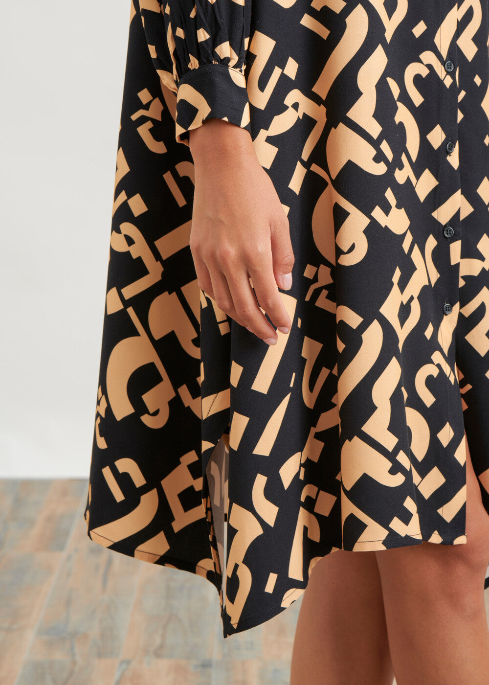 Robe chemisier midi imprimée - BEIGE/NOIR#couleur_BEIGE/NOIR