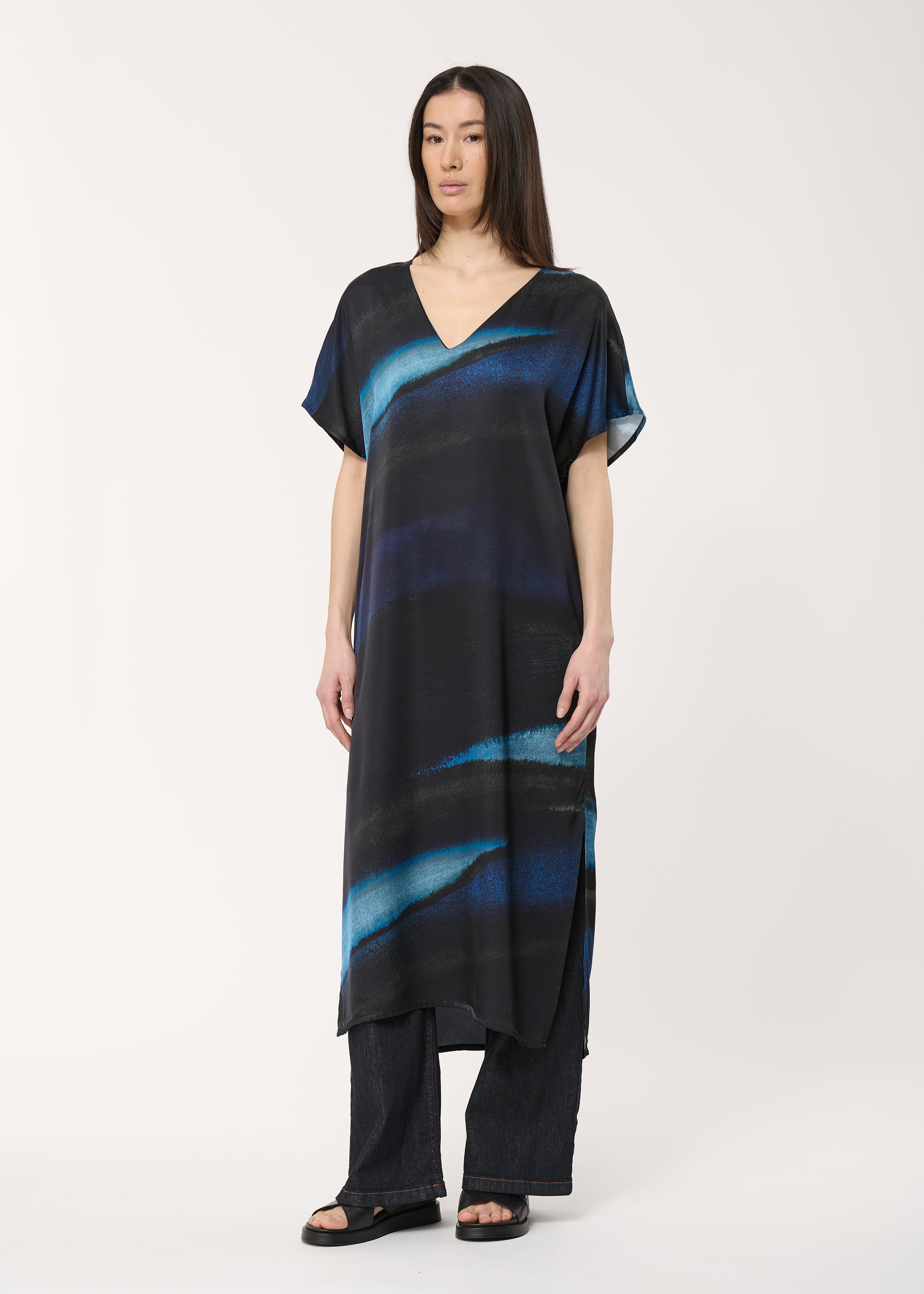 Robe droite mi-longue bleu marine à imprimé tye & dye - MARINE#couleur_MARINE