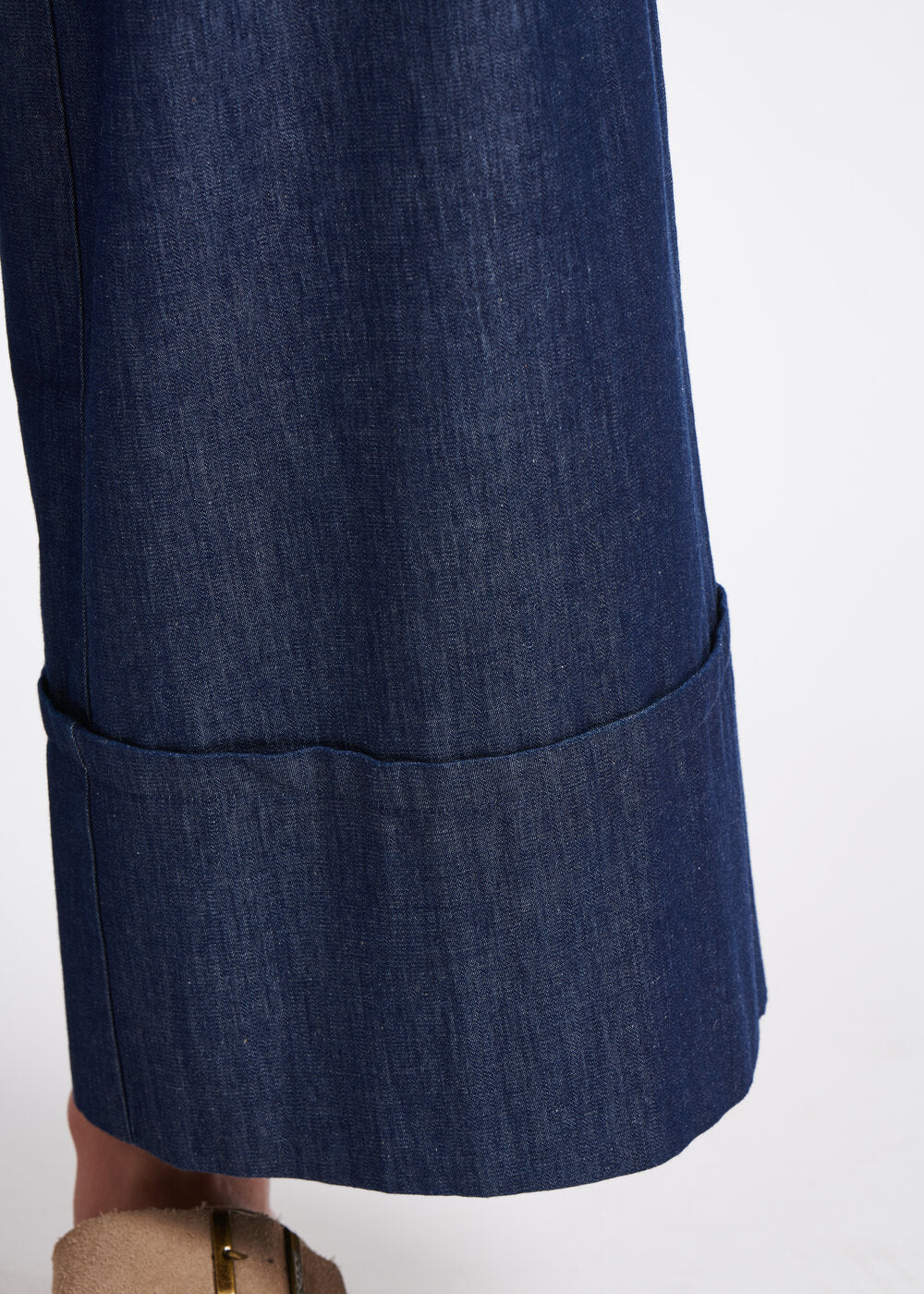 Pantalon large bleu à grand revers en jean léger - MARINE#couleur_MARINE