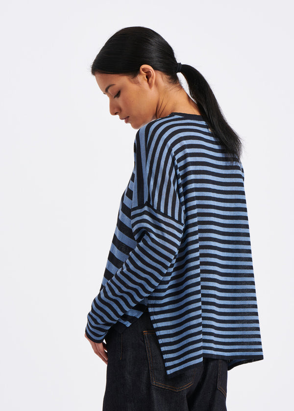 Oversized sweater with navy blue and sky blue stripes in fine knit