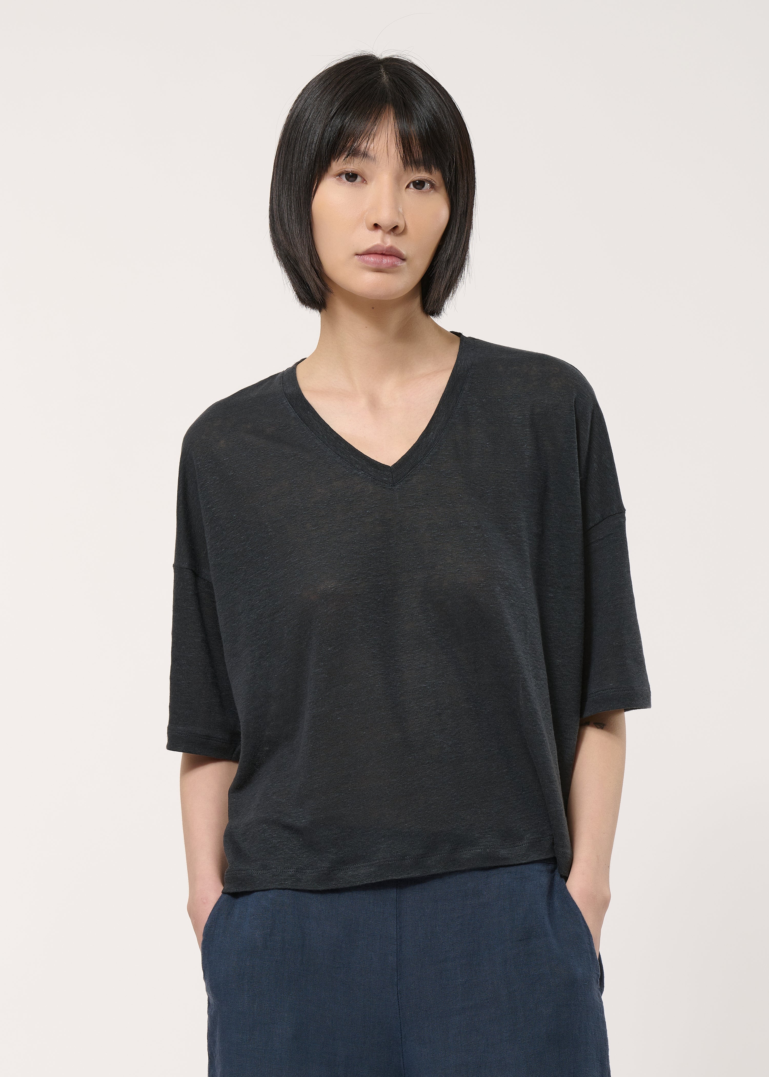 T-shirt noir ample en lin manches courtes - CHARBON#couleur_CHARBON