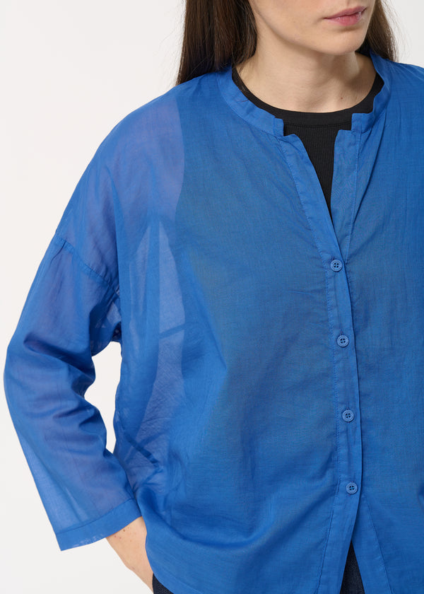 Chemise bleue oversize en voile de coton - BEL AIR#couleur_BEL AIR