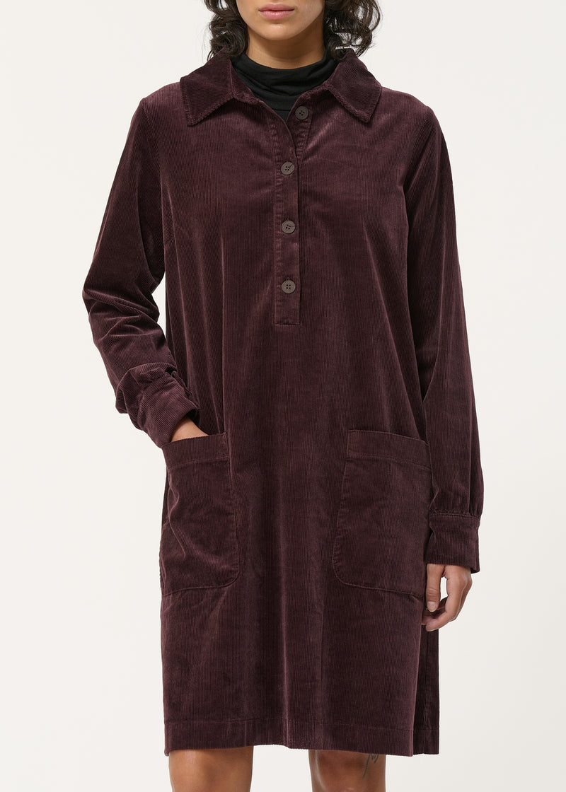 Burgundy short trapeze dress in corduroy velvet