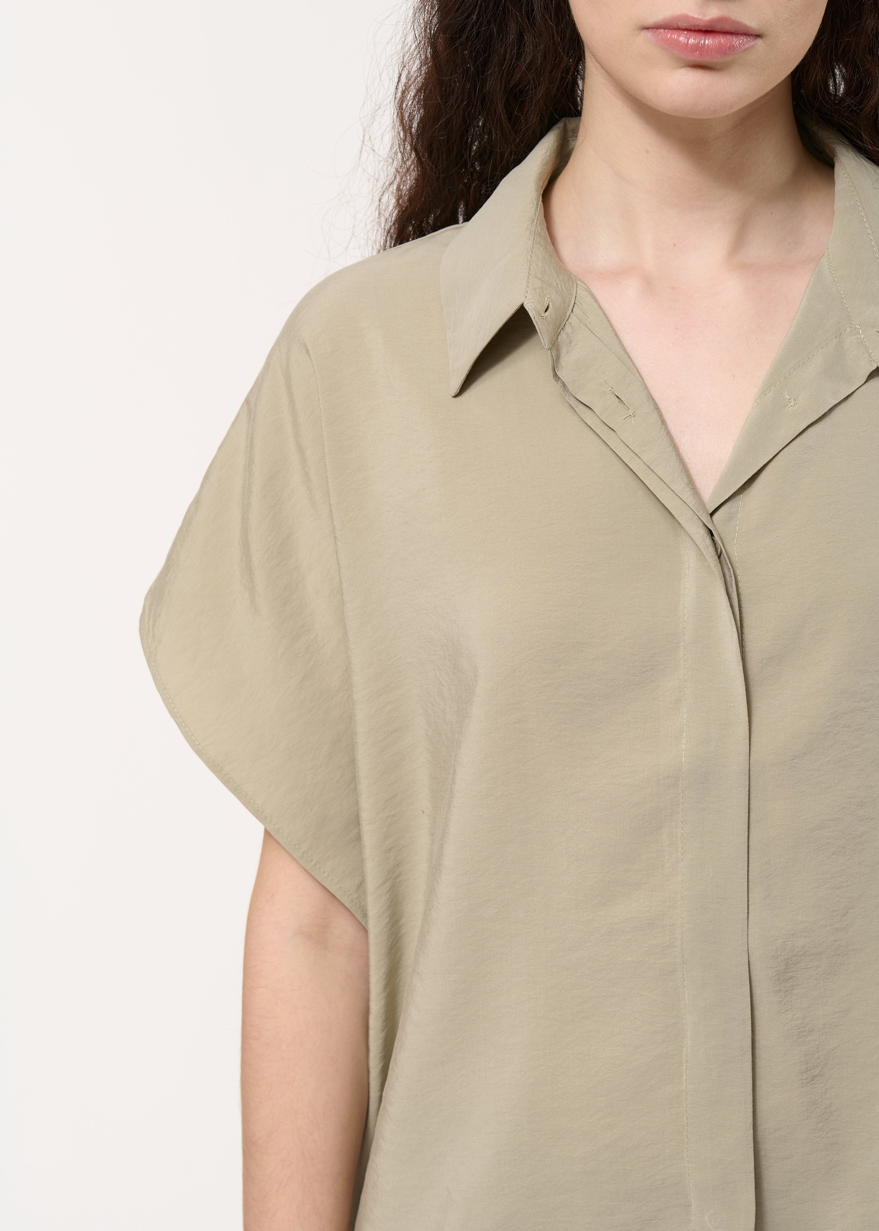 Chemise taupe oversize gaufrée - ARMY#couleur_ARMY
