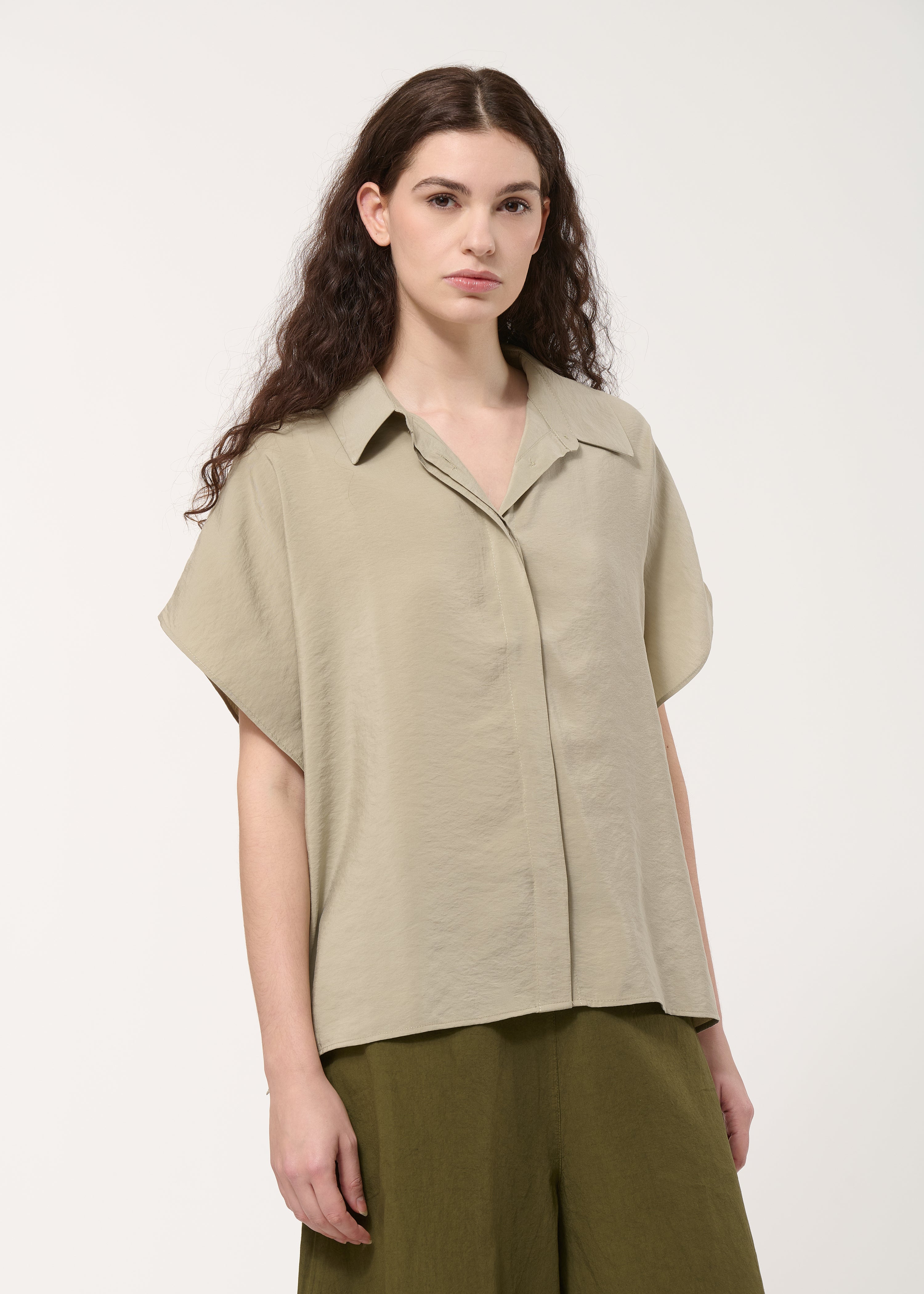 Chemise taupe oversize gaufrée - ARMY#couleur_ARMY