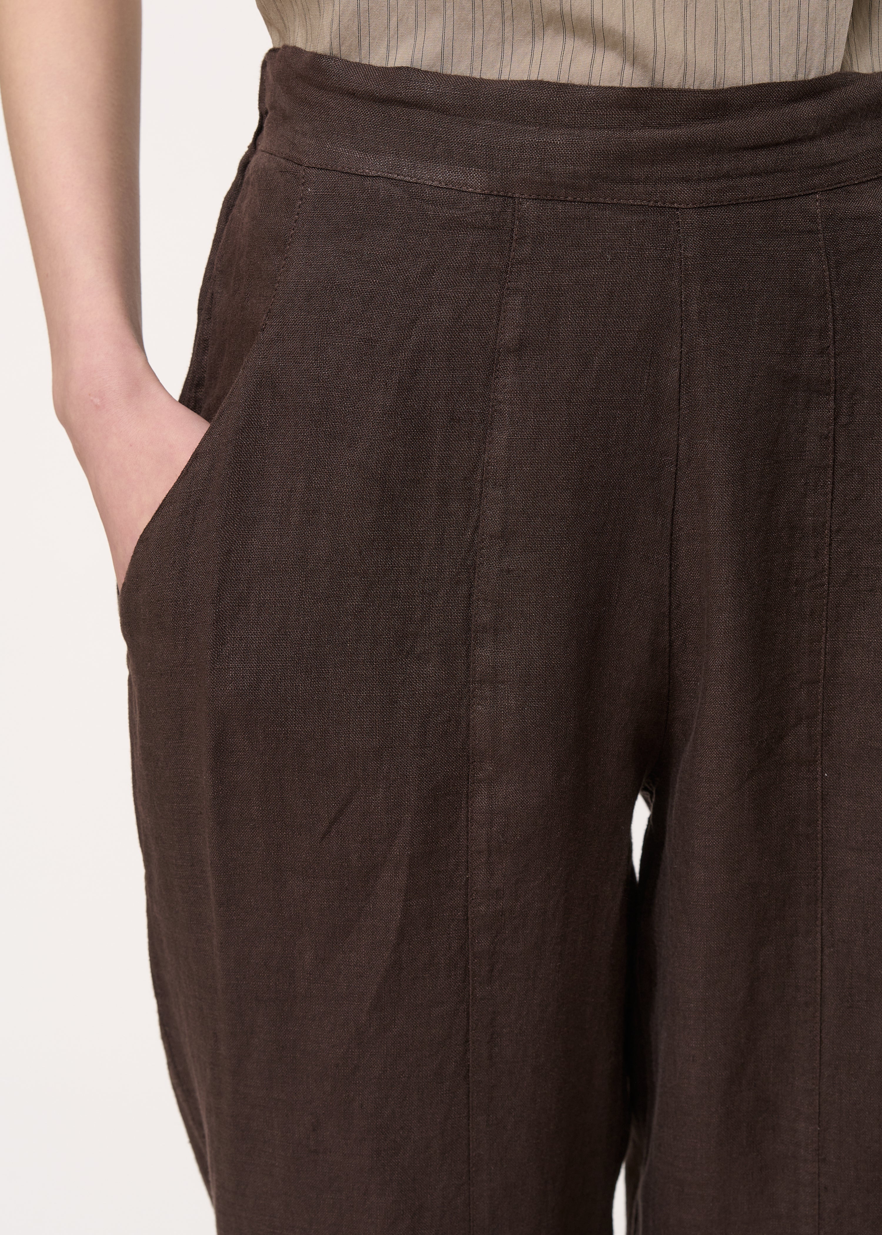 Pantalon marron 7/8ème en lin - CHOCOLAT#couleur_CHOCOLAT