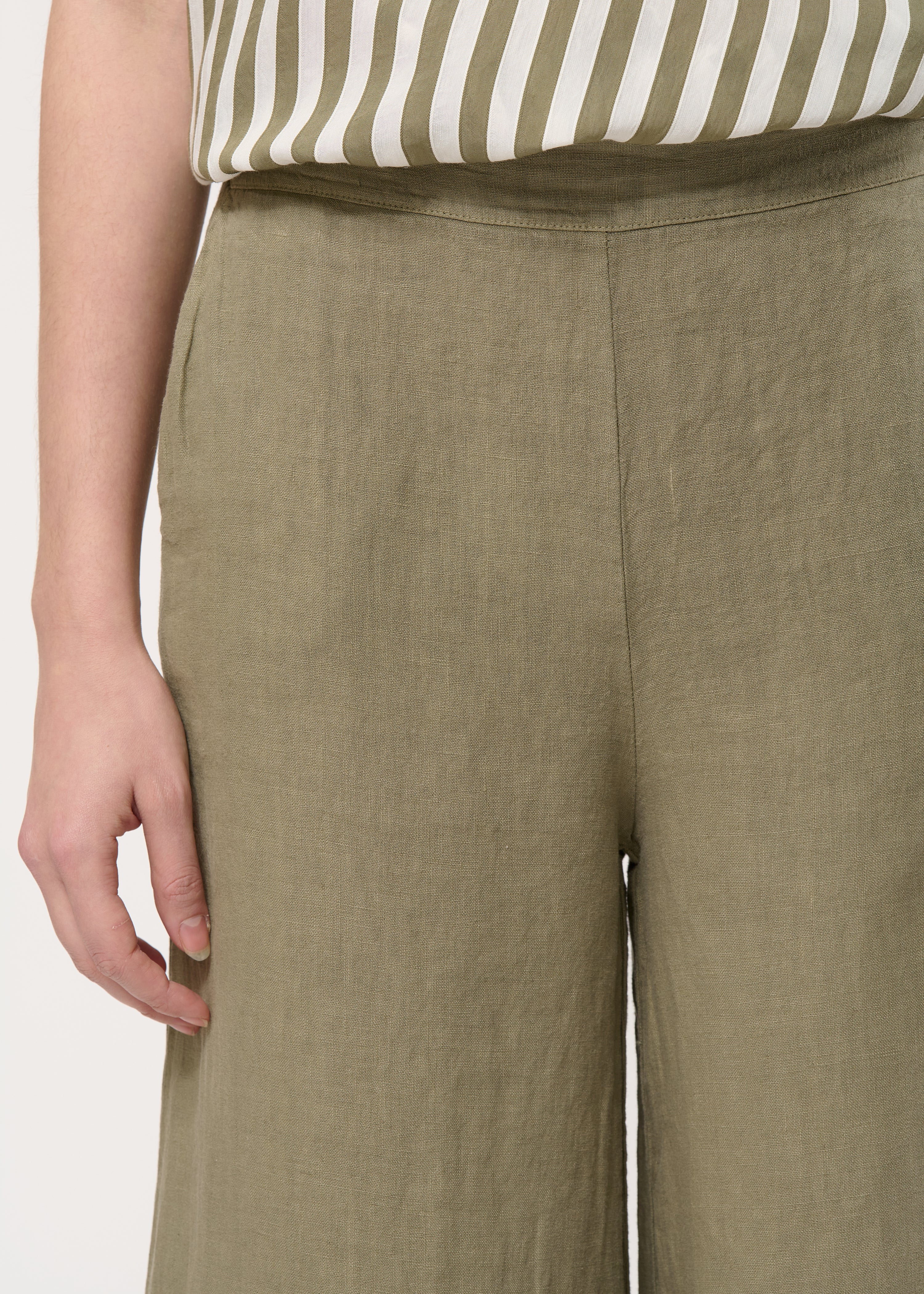Pantalon cropped taupe en lin - ARMY#couleur_ARMY
