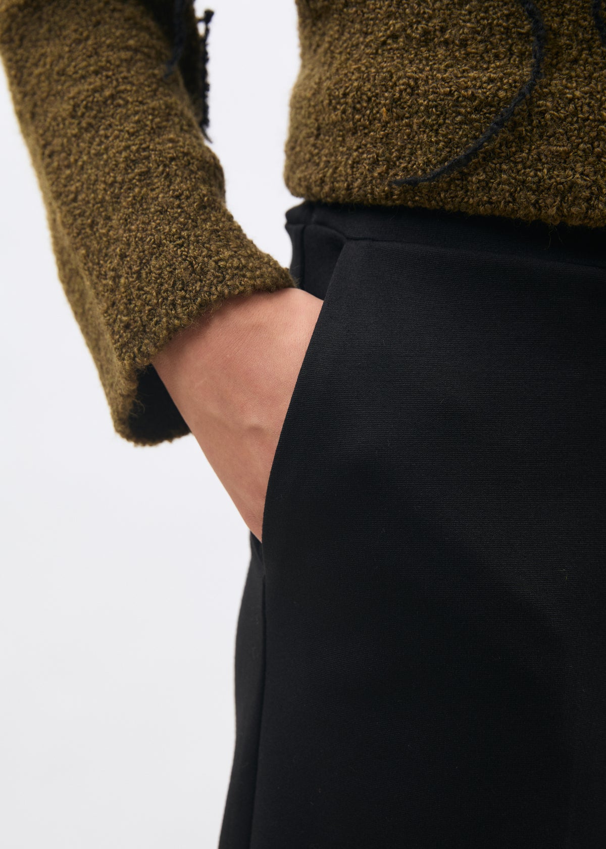 Pantalon large 7/8ème noir en milano - NOIR#couleur_NOIR