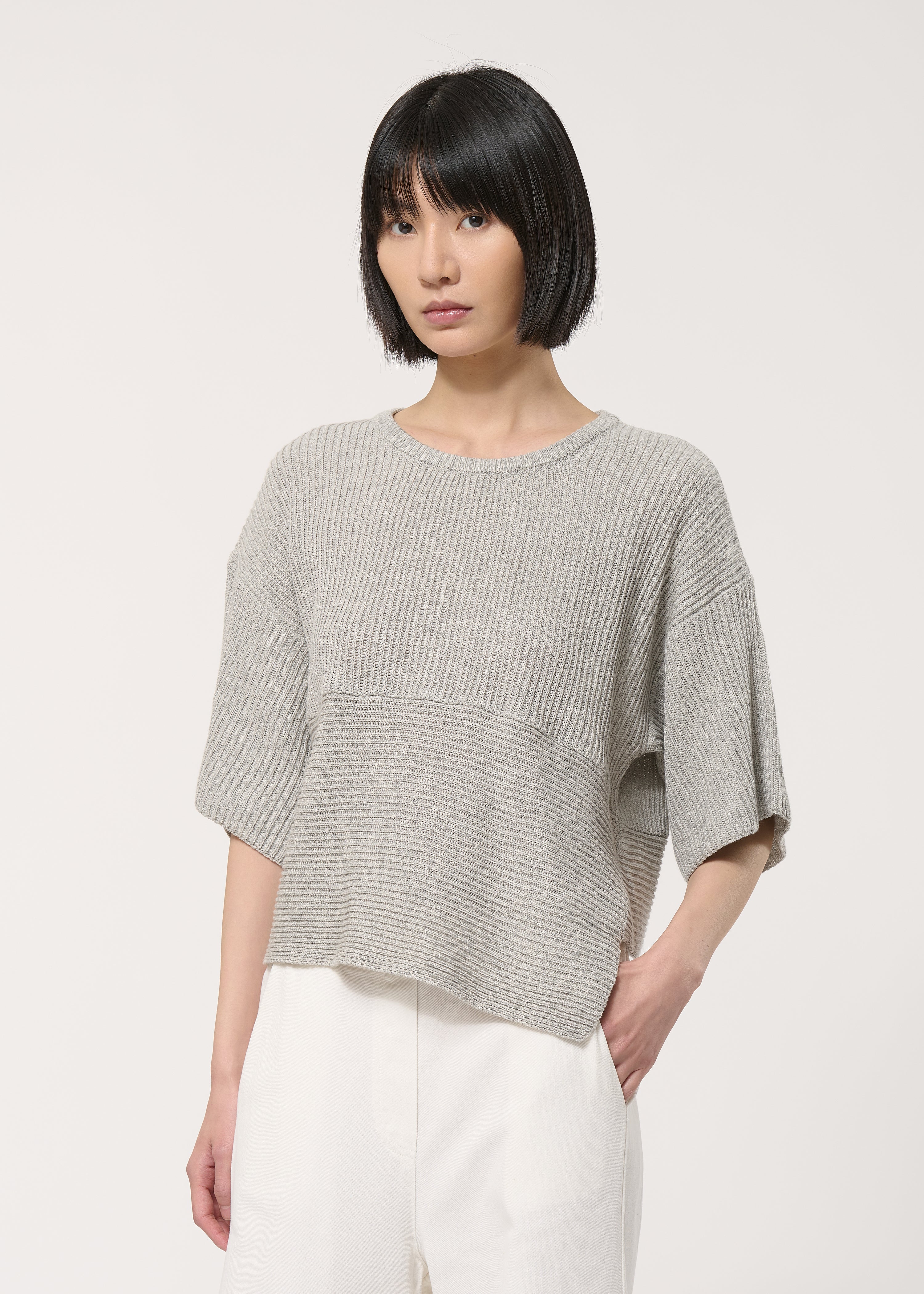 Pull gris asymétrique en maille - GRIS CHINE#couleur_GRIS CHINE