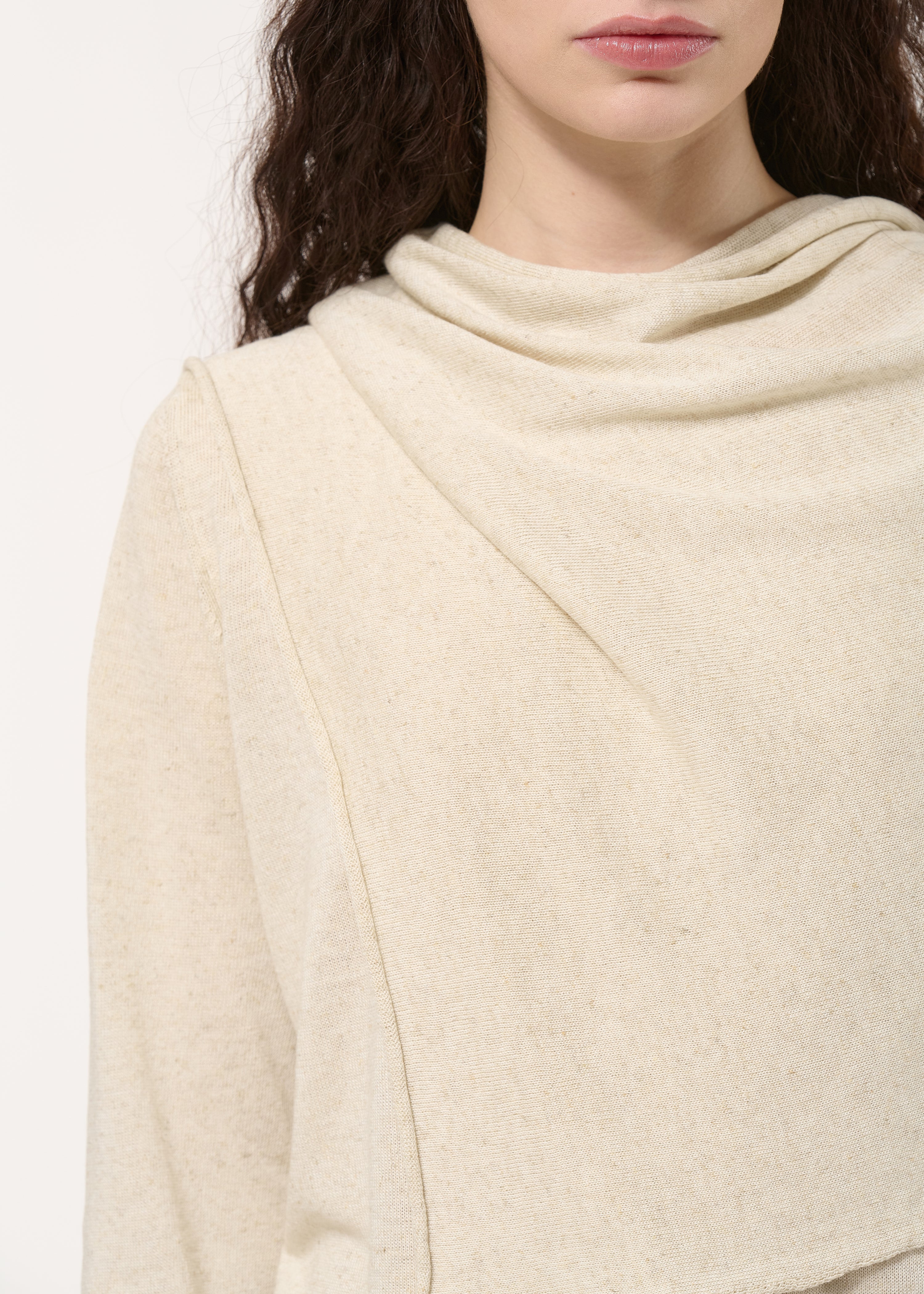 Pull beige en maille fluide avec foulard - NATUREL#couleur_NATUREL