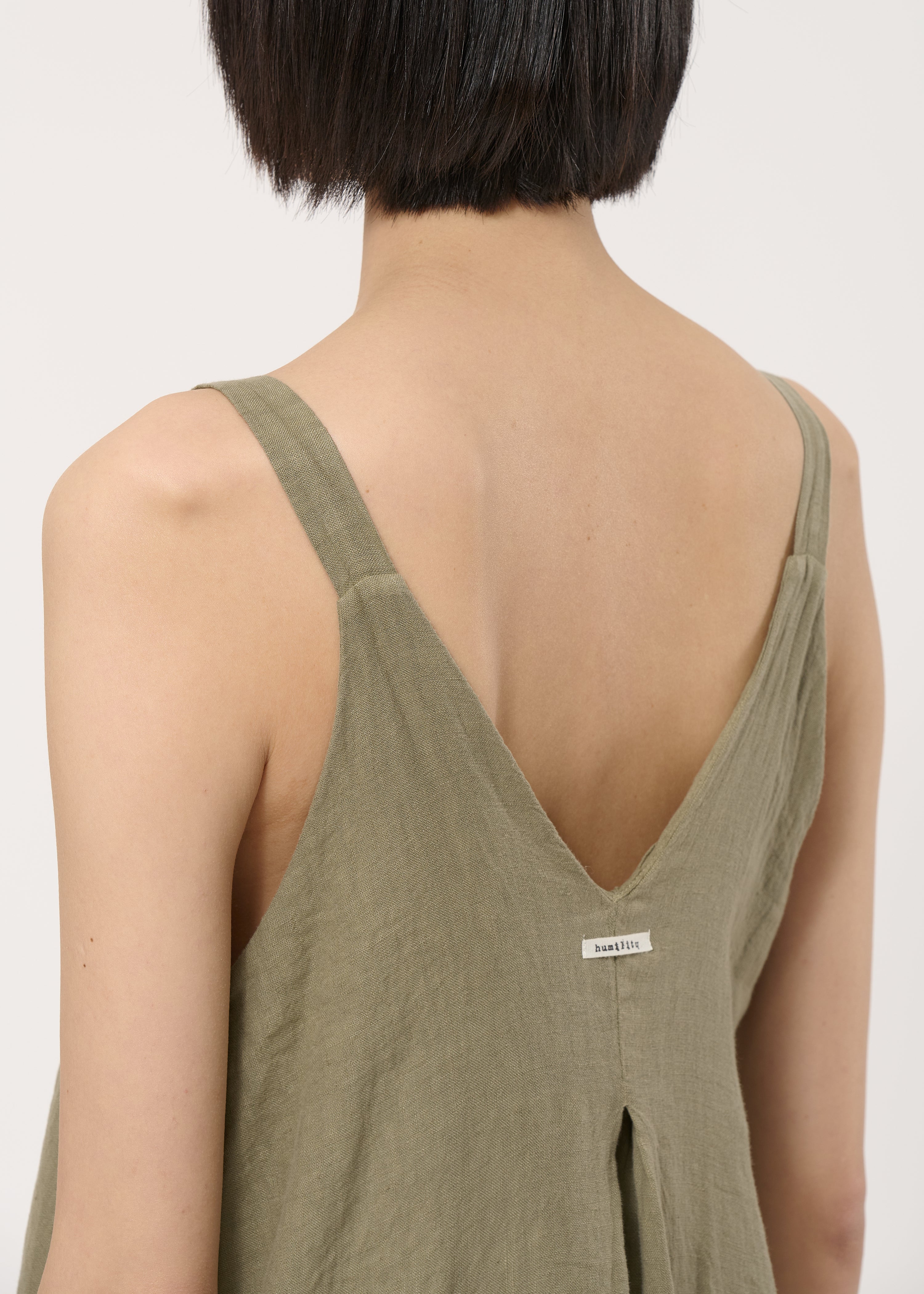 Robe longue kaki à bretelles en lin - ARMY#couleur_ARMY