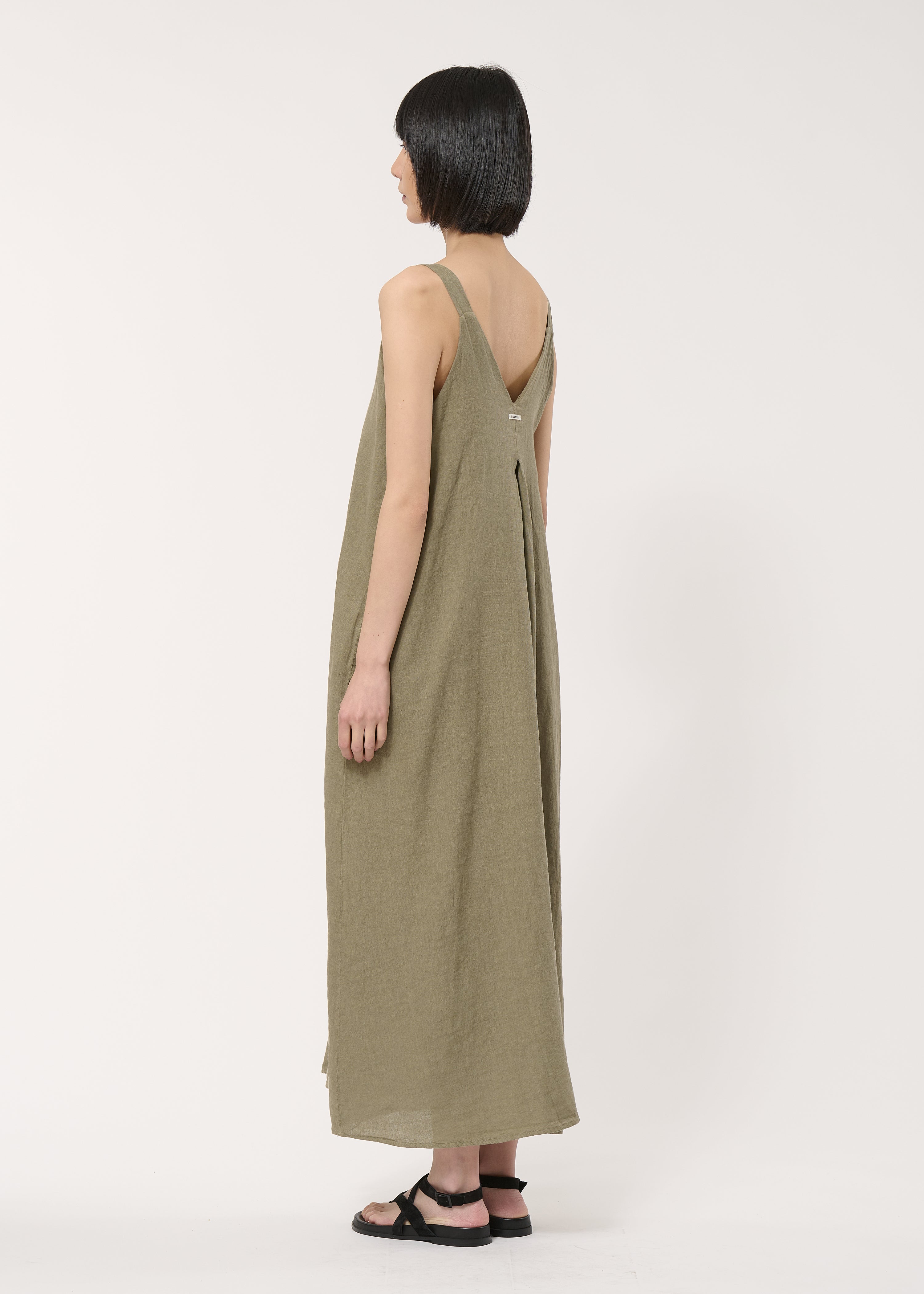 Robe longue kaki à bretelles en lin - ARMY#couleur_ARMY
