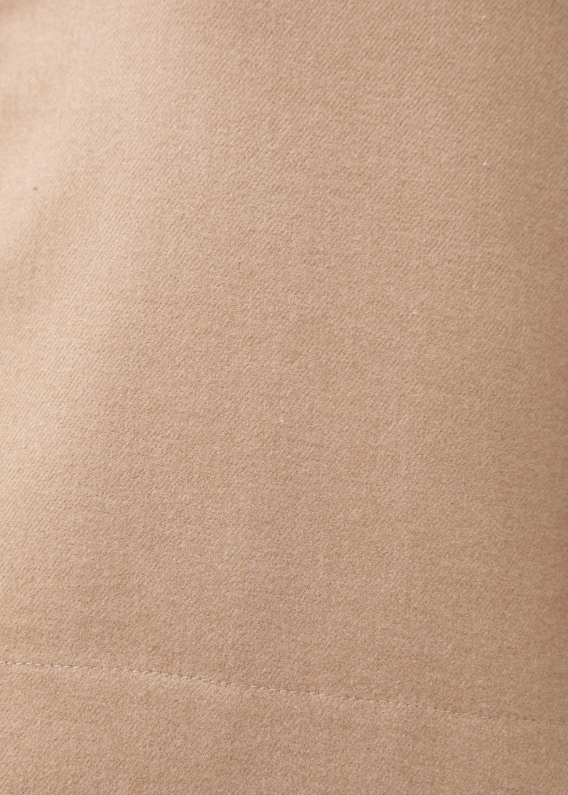Chemise courte oversize beige en flanelle - SABLE#couleur_SABLE