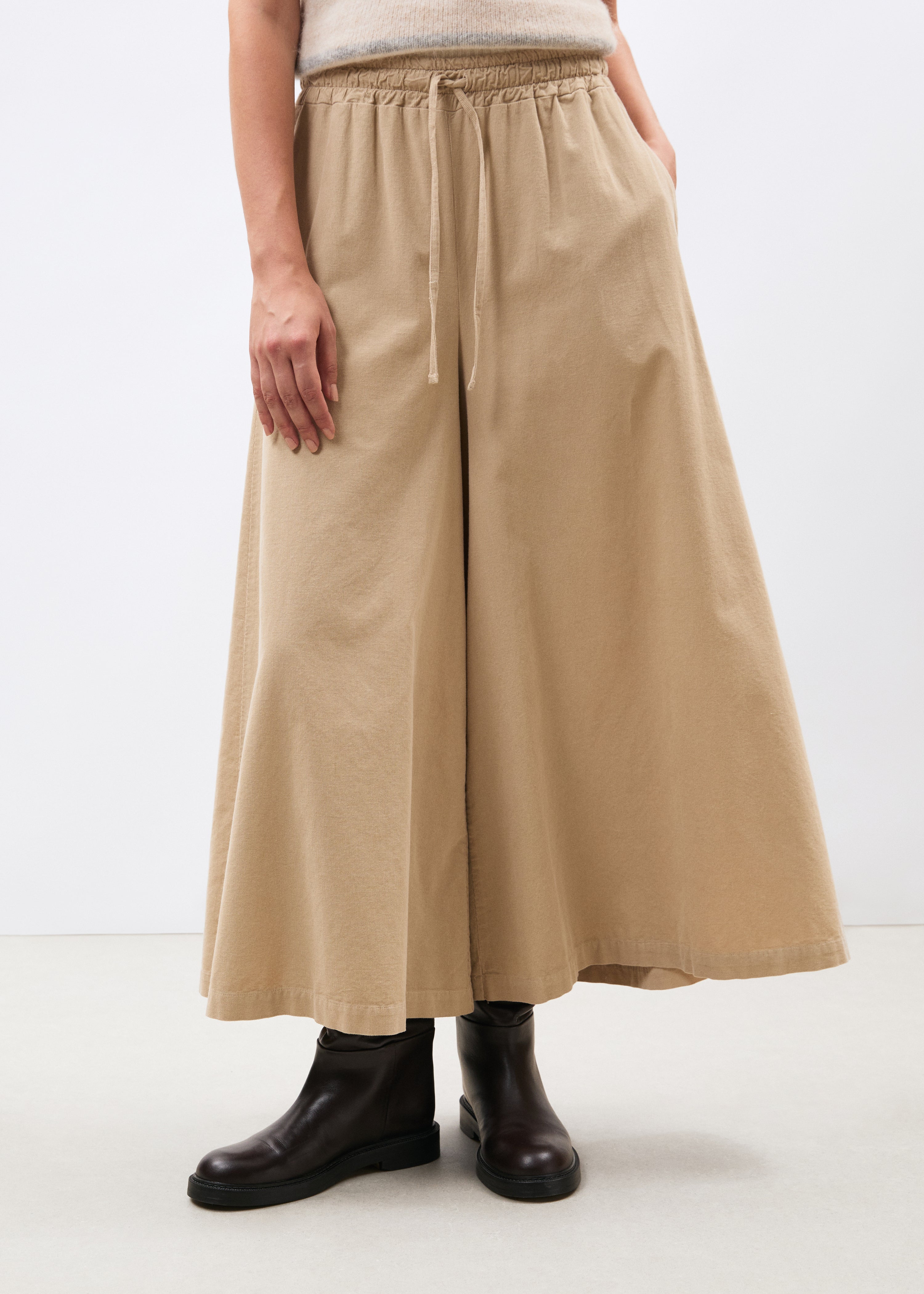 Pantalon large jupe-culotte beige en velours côtelé - SABLE#couleur_SABLE