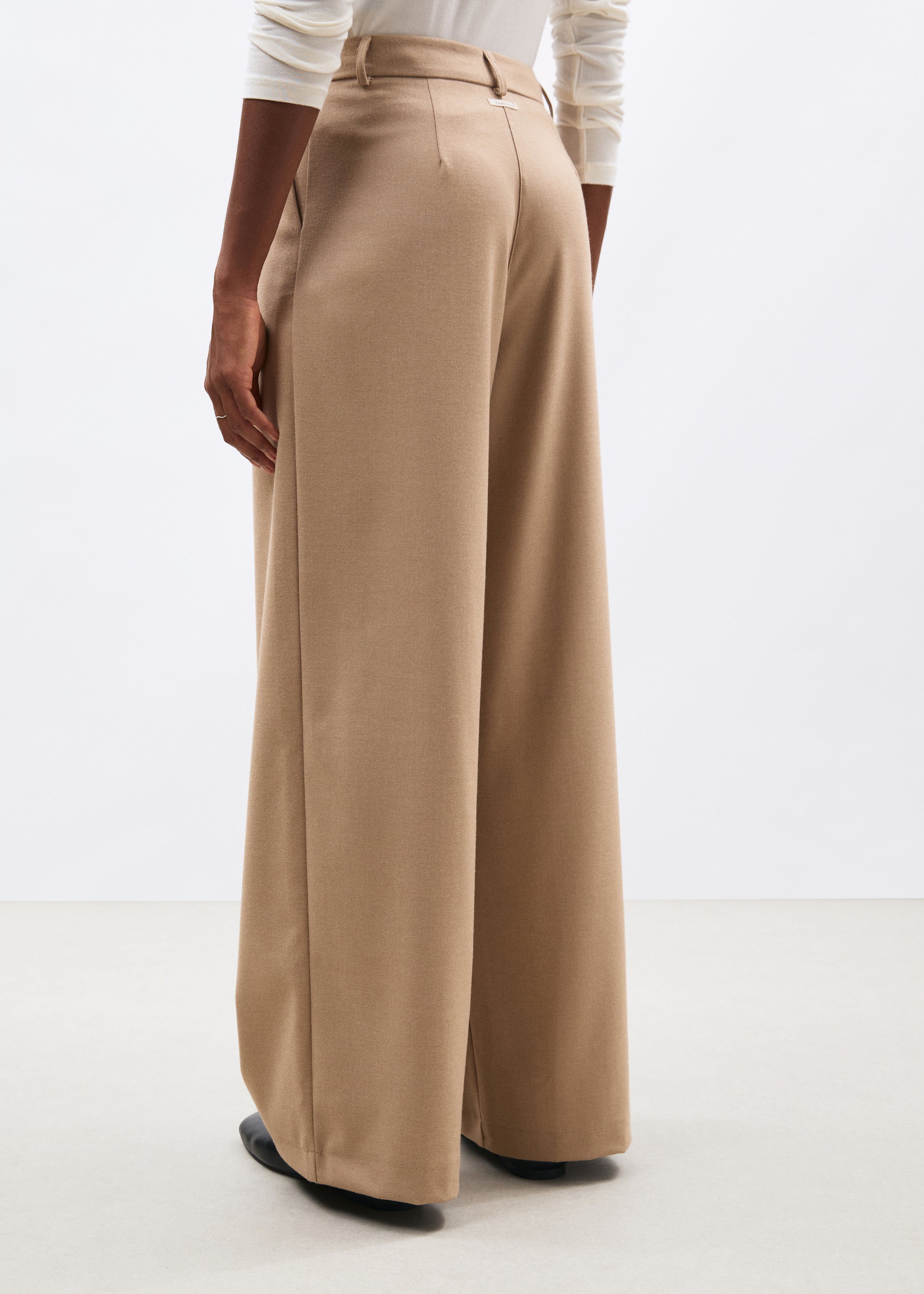 Pantalon large beige en flanelle - SABLE#couleur_SABLE
