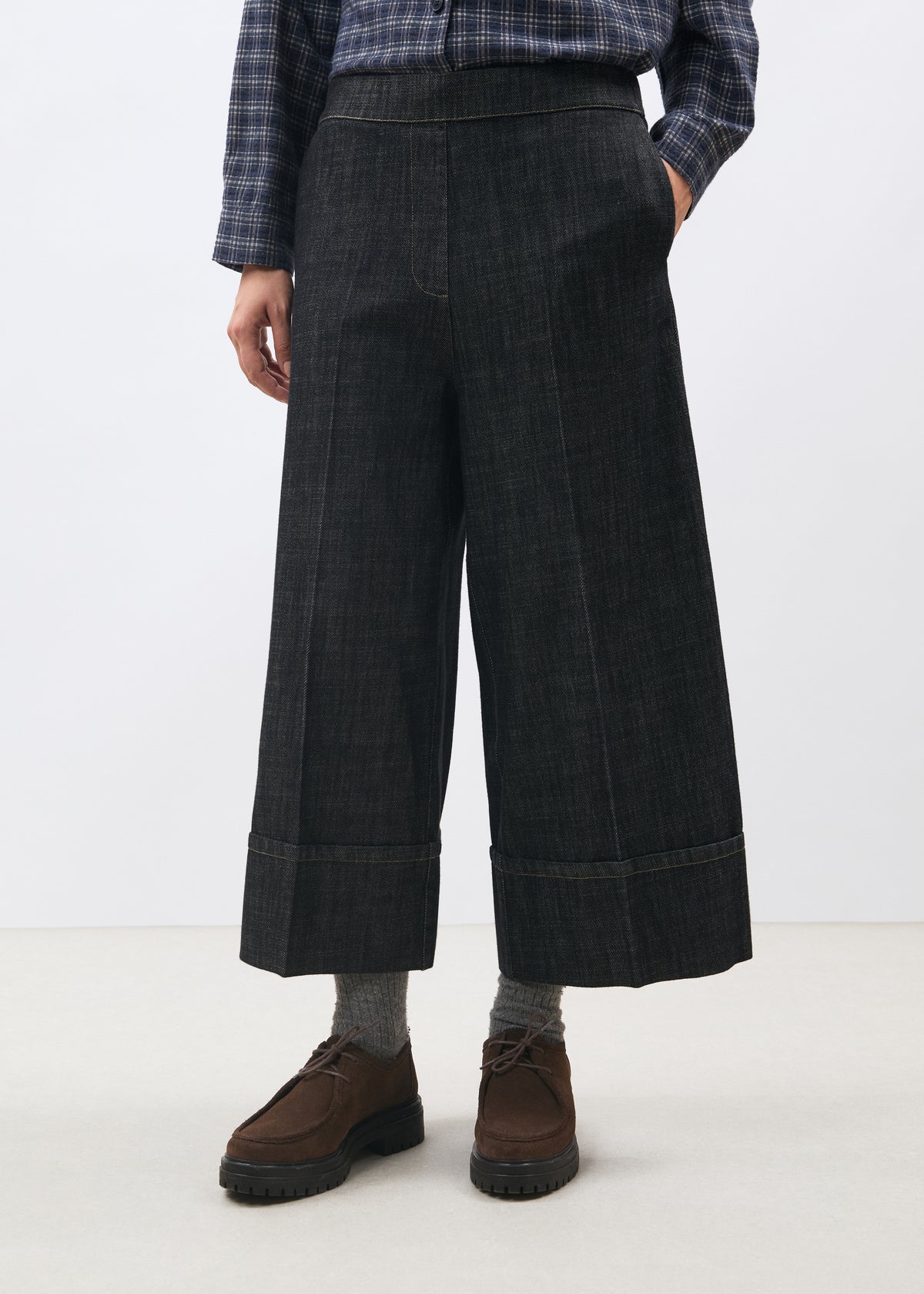 Pantalon large 7/8ème à revers en denim noir - NOIR#couleur_NOIR