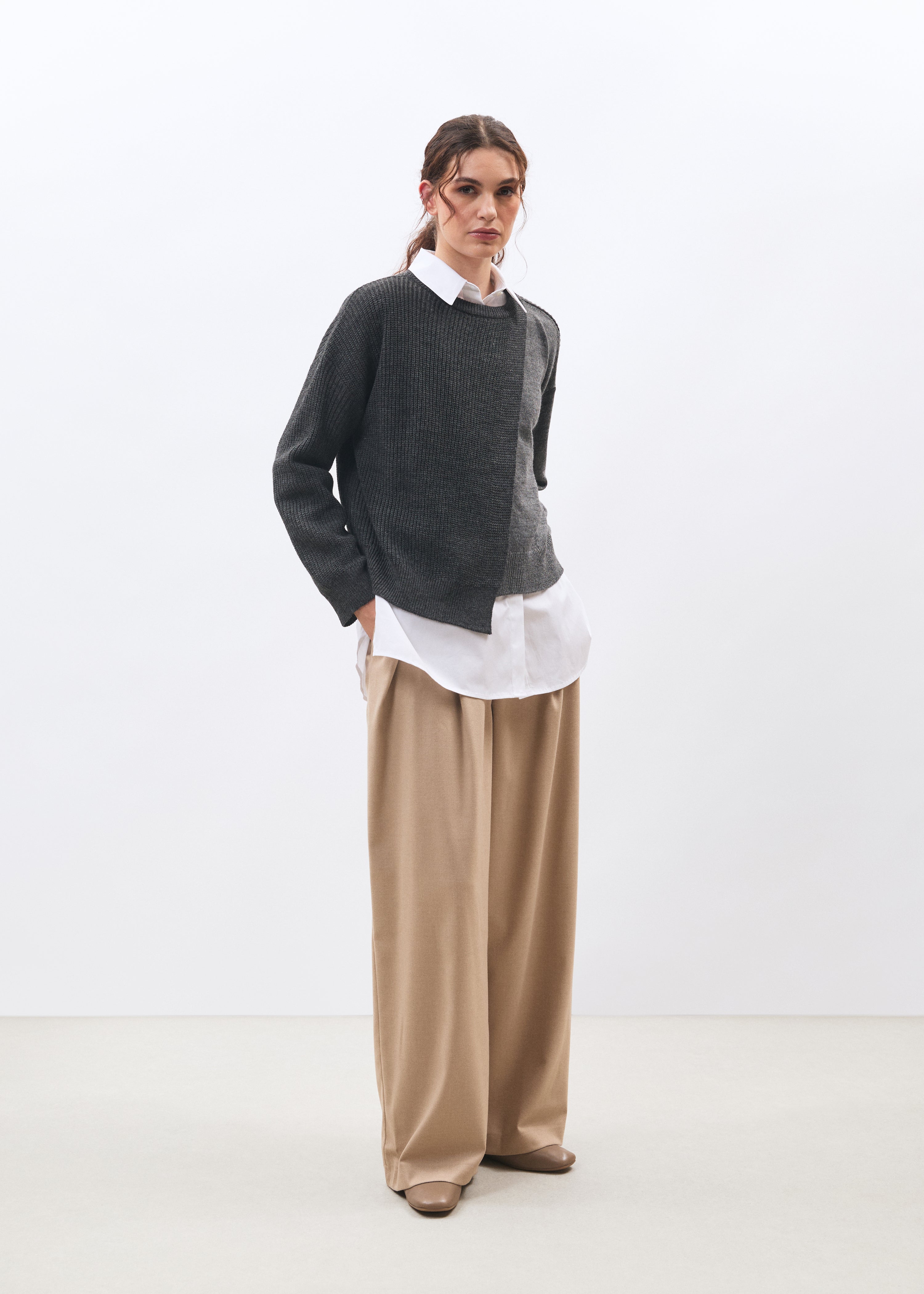 Pull gris en maille côtelée col rond - GRIS CHINE#couleur_GRIS CHINE