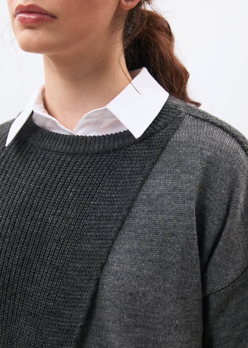 Pull gris en maille côtelée col rond - GRIS CHINE#couleur_GRIS CHINE