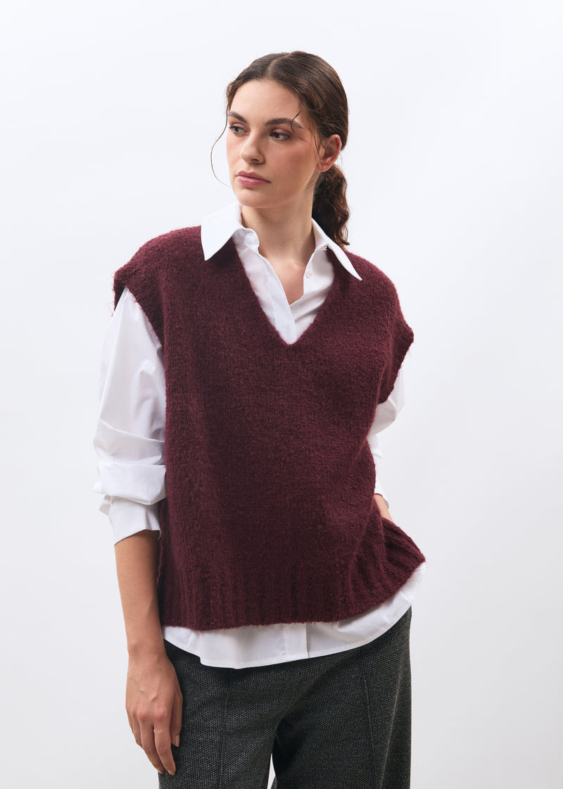 Pull bordeaux sans manches en maille bouclette col V - BORDEAUX#couleur_BORDEAUX
