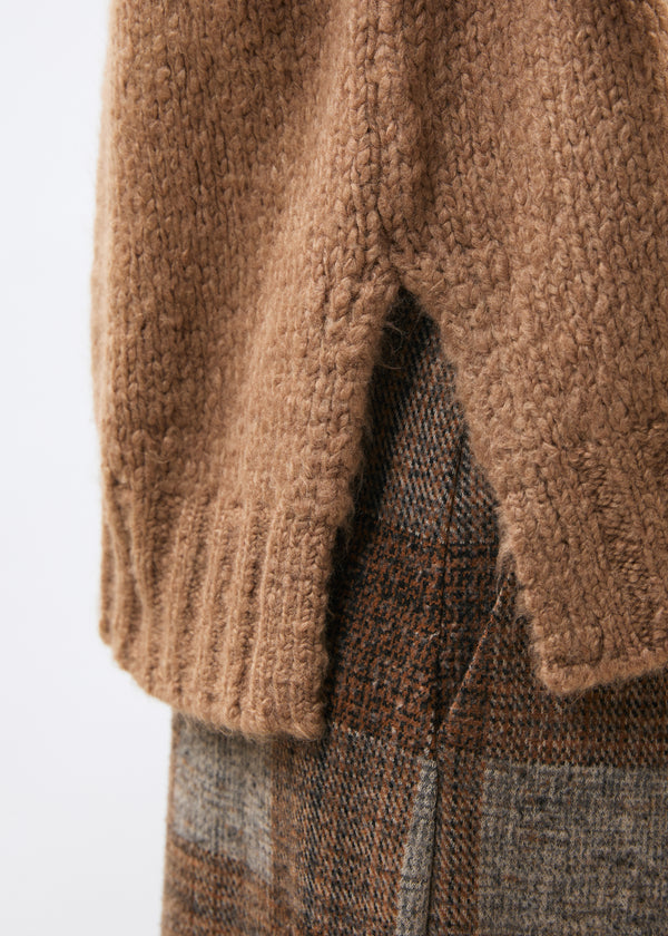 Pull terracotta sans manches en maille bouclette col V - SIENNE#couleur_SIENNE