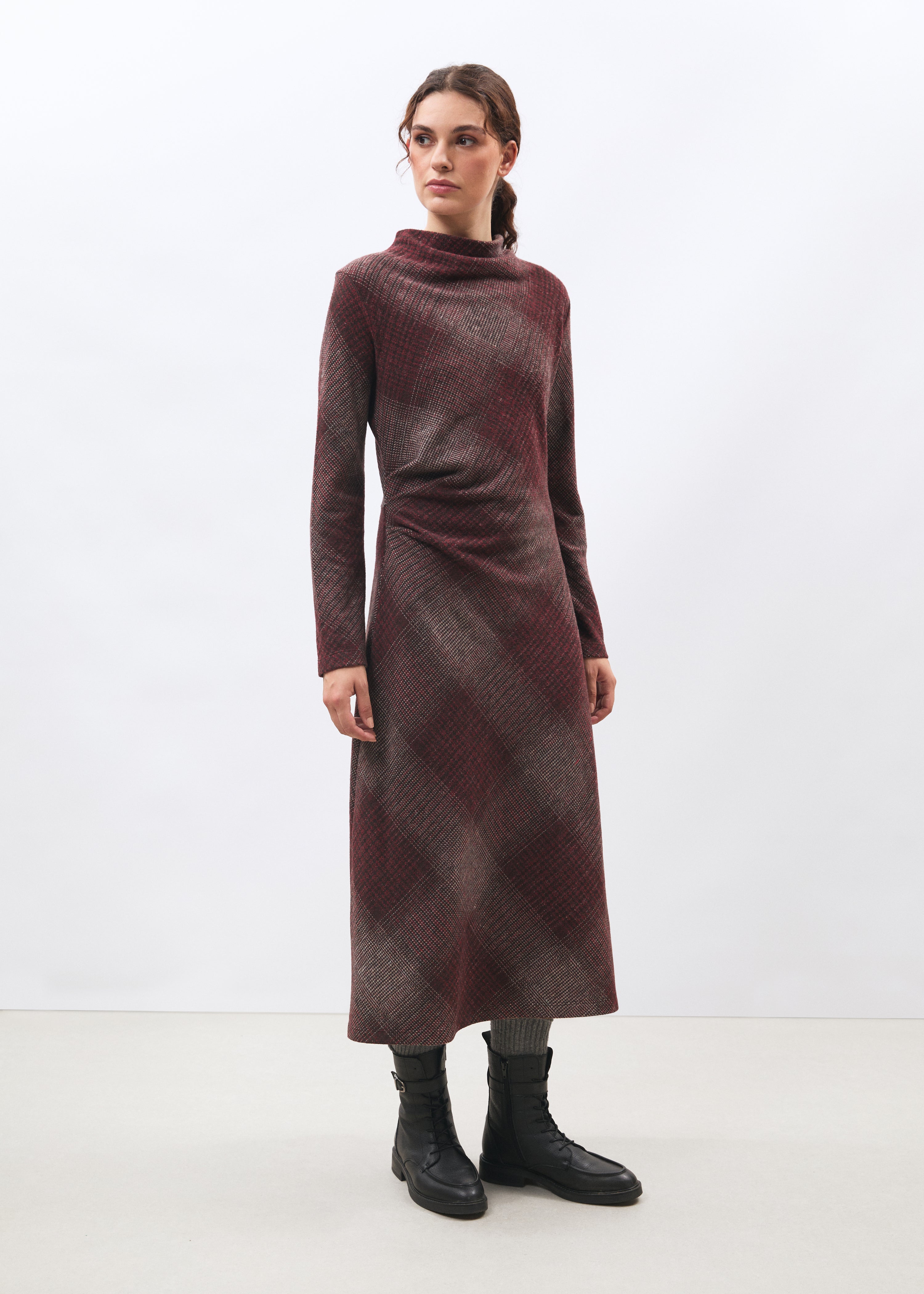 Robe midi à carreaux bordeaux manches longues en jersey - BORDEAUX#couleur_BORDEAUX