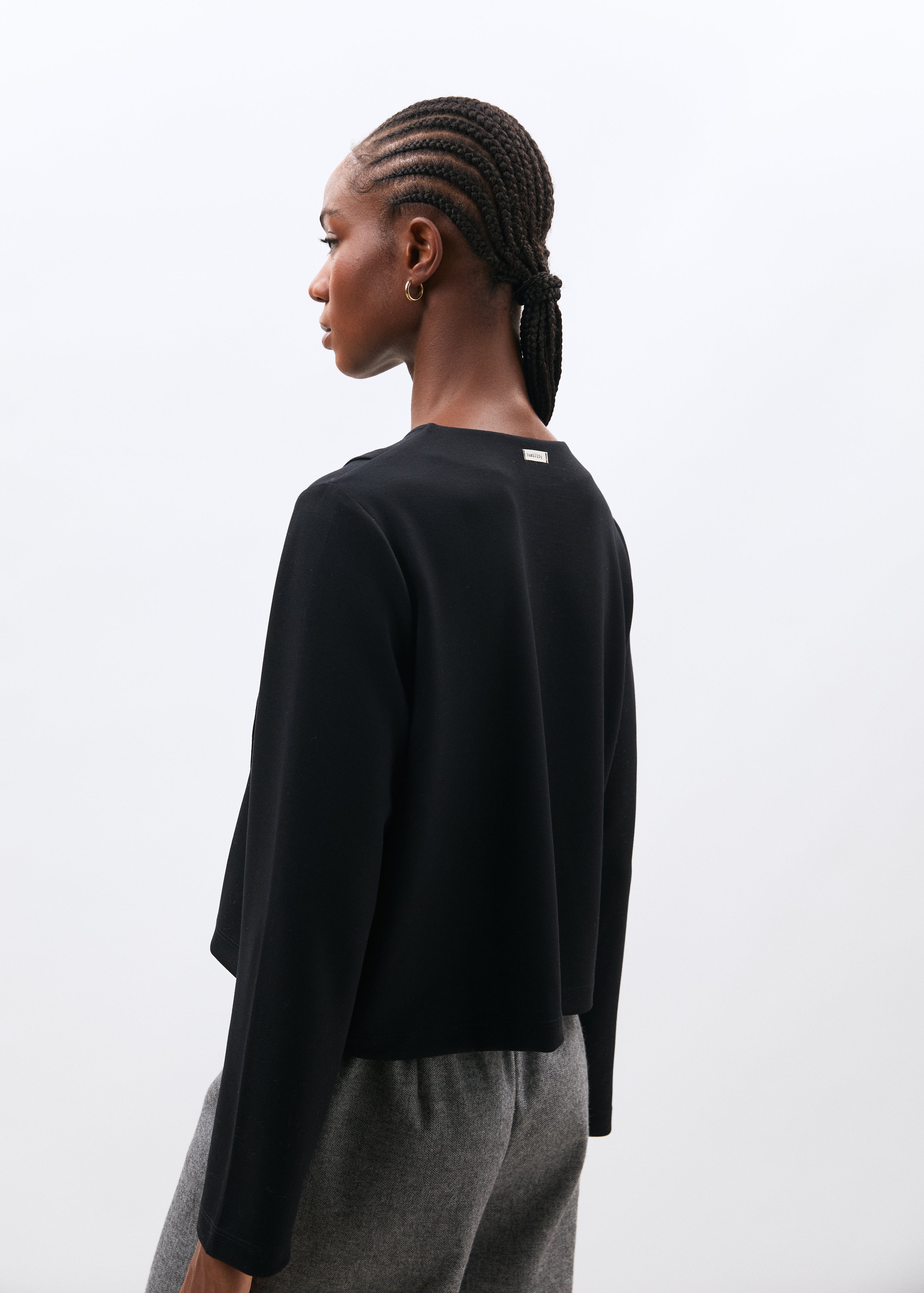 T-shirt noir asymétrique manches longues col rond - NOIR#couleur_NOIR