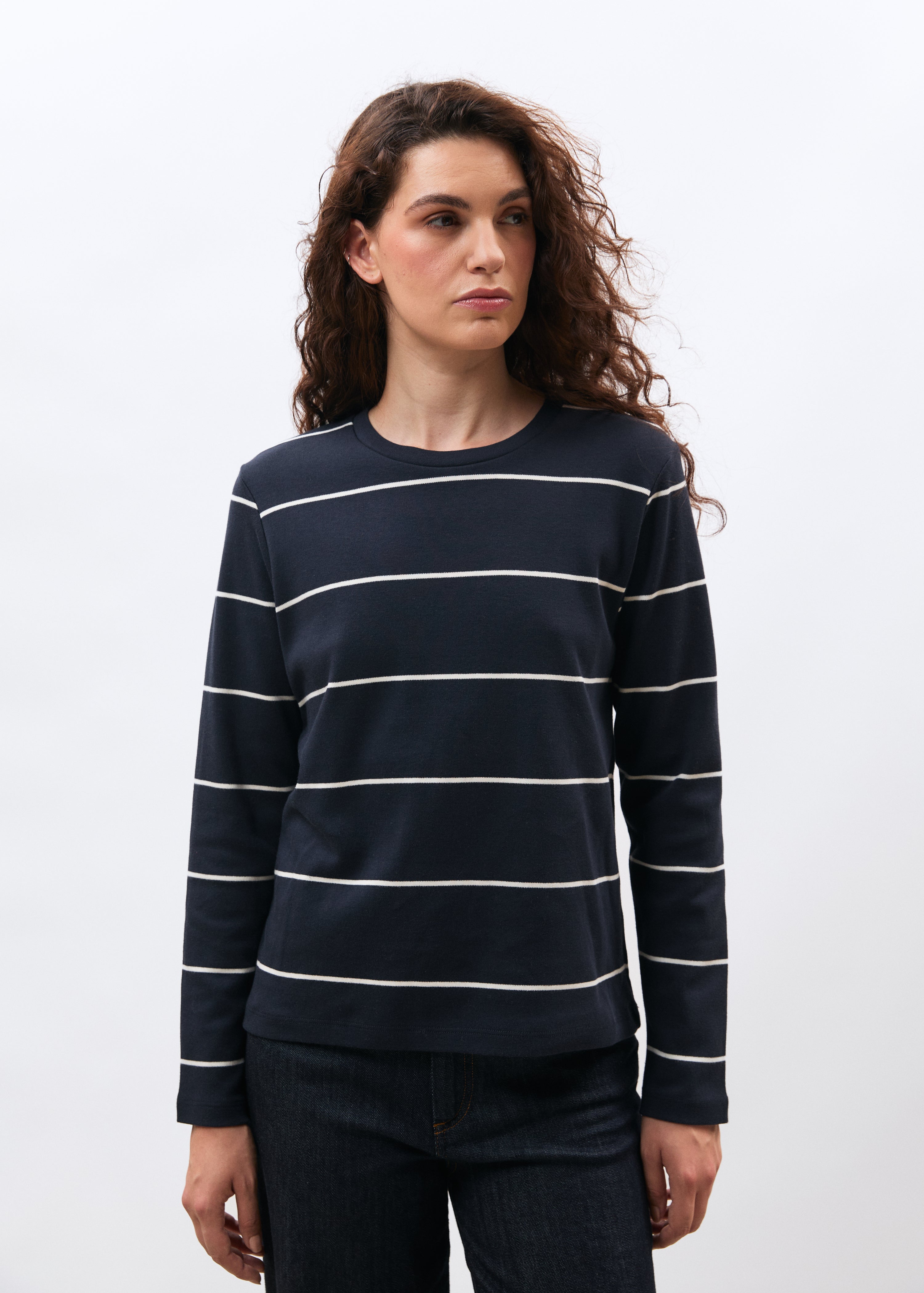T-shirt blanc et bleu marine en jersey rayé manches longues - BLANC/MARINE#couleur_BLANC/MARINE